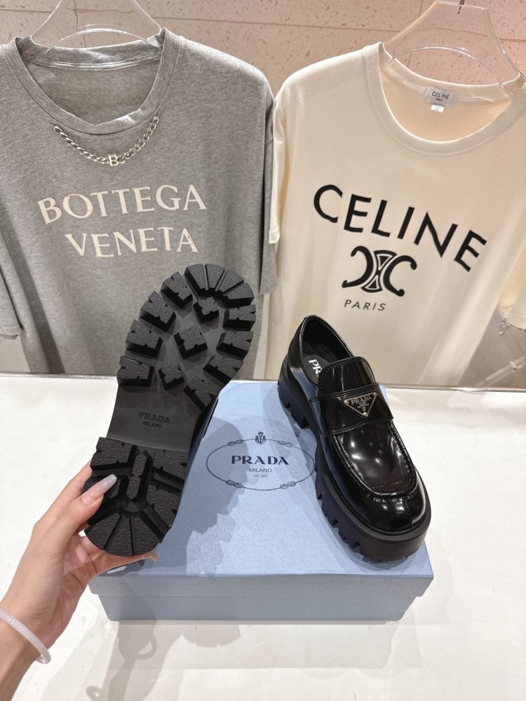 Лоферы женские фото 9