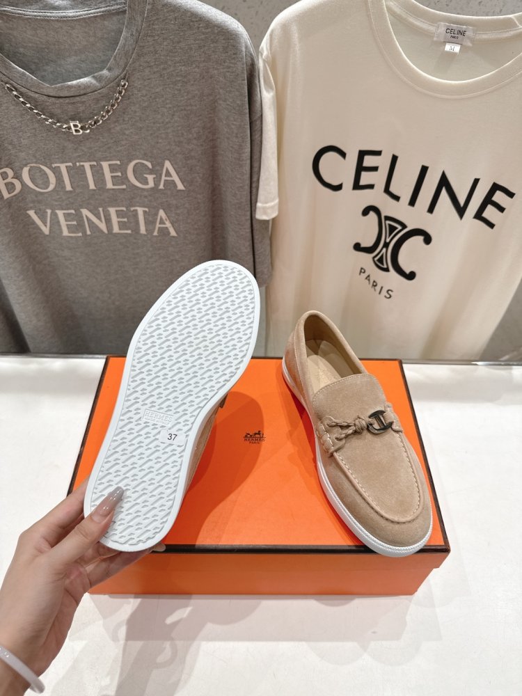 Лоферы жіночі фото 9