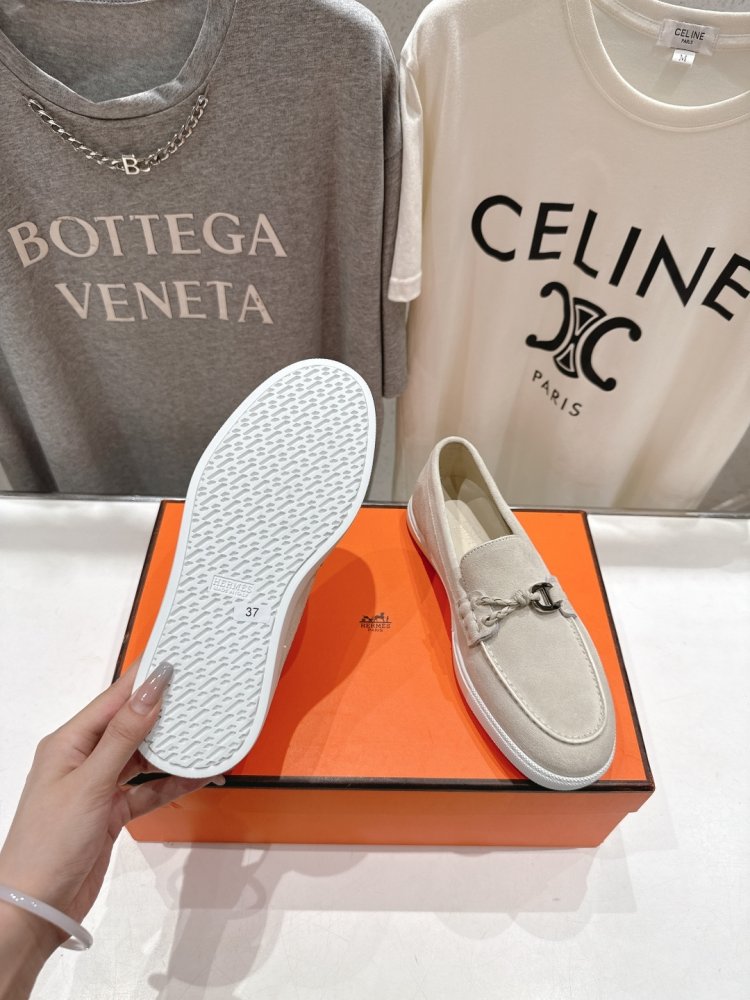 Лоферы жіночі фото 9