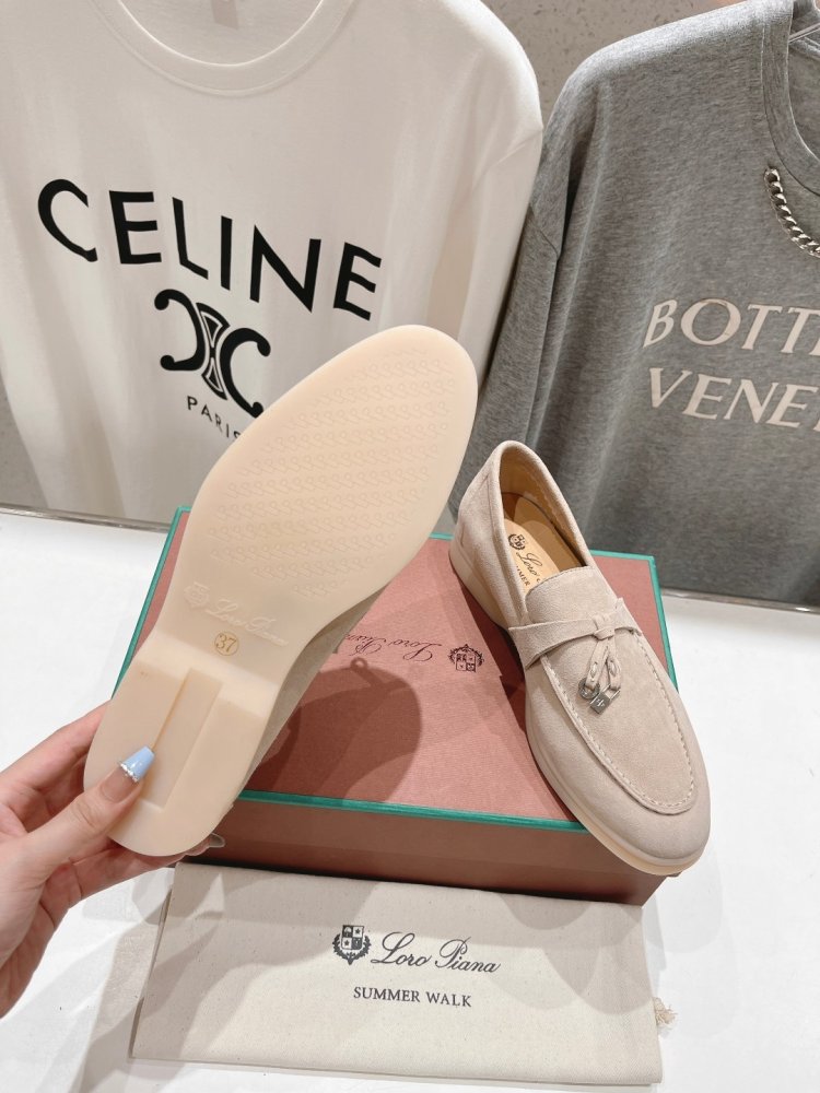 Лоферы жіночі фото 9