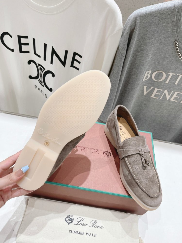 Лоферы жіночі фото 9