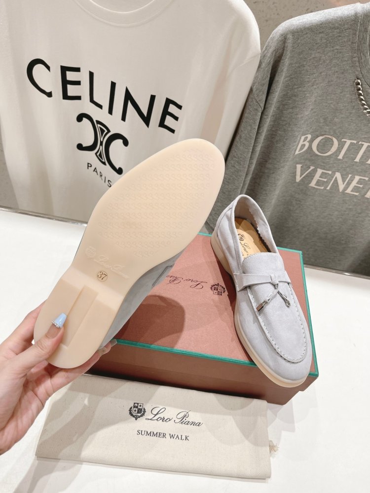 Лоферы жіночі фото 9