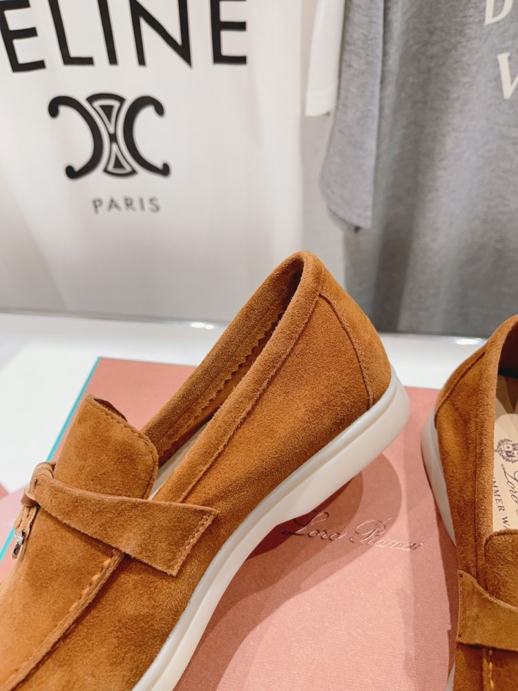 Лоферы жіночі фото 9