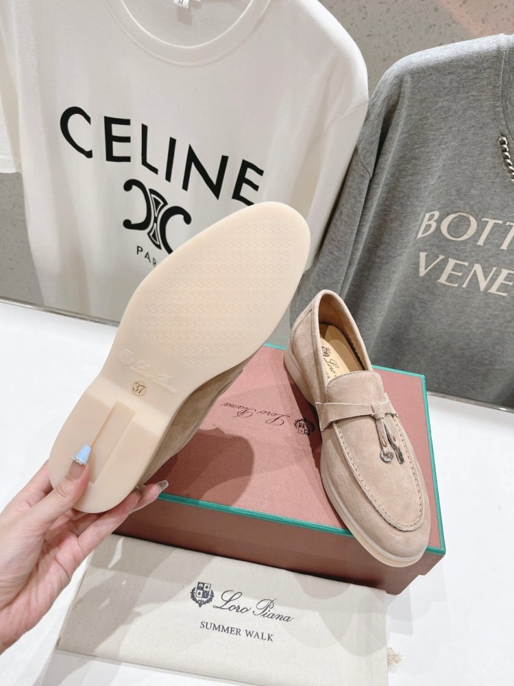 Лоферы жіночі фото 9