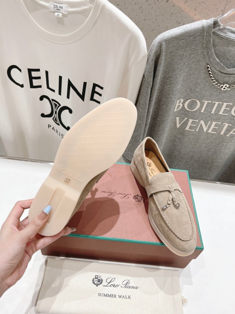 Лоферы жіночі фото 9