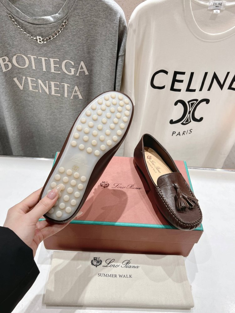 Лоферы жіночі фото 9