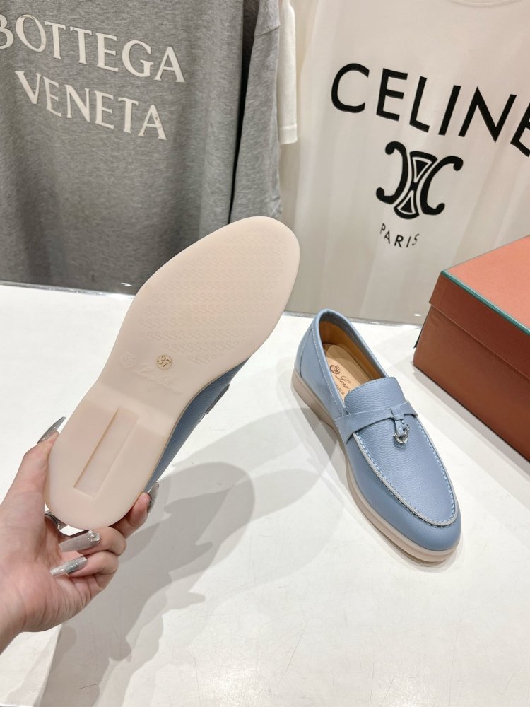 Лоферы жіночі фото 9