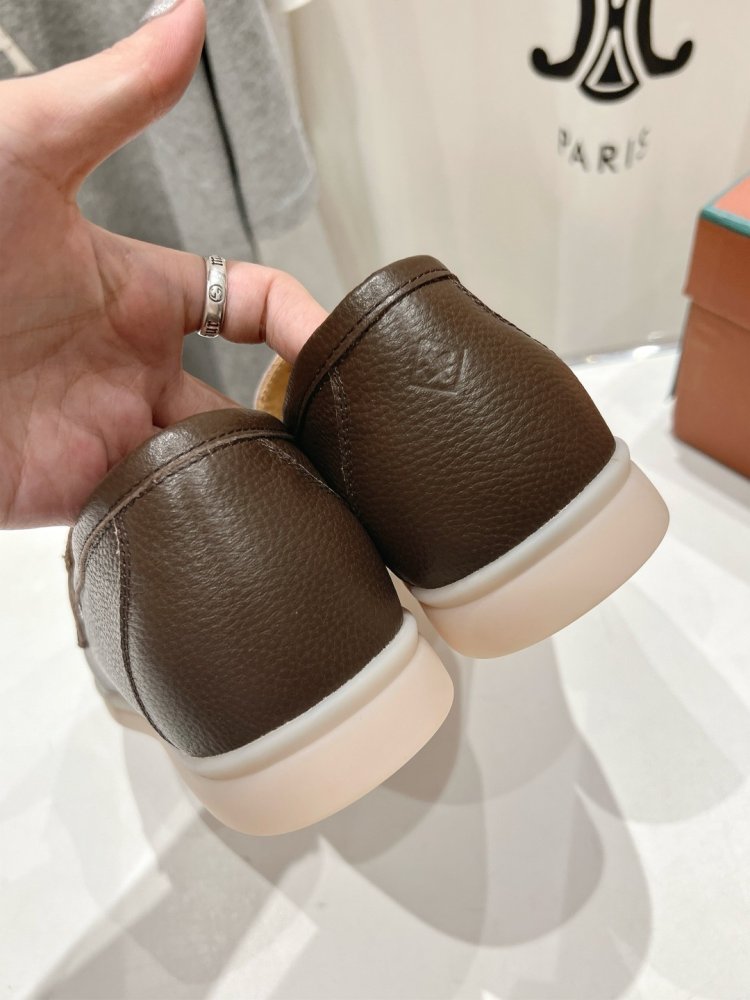 Лоферы жіночі фото 9