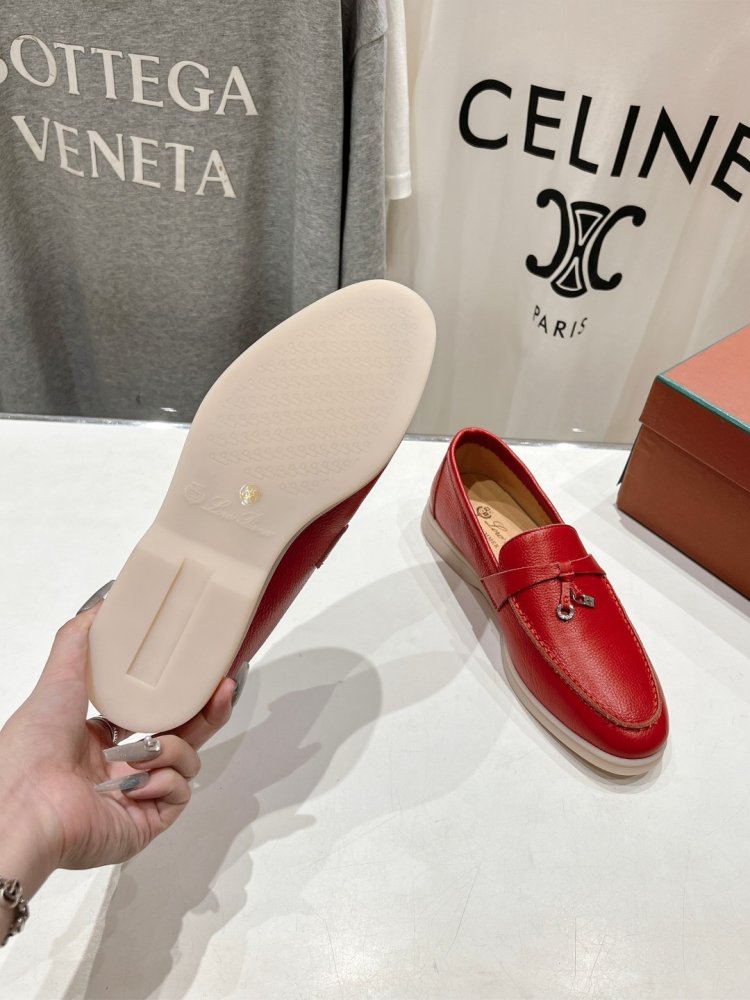 Лоферы жіночі фото 9