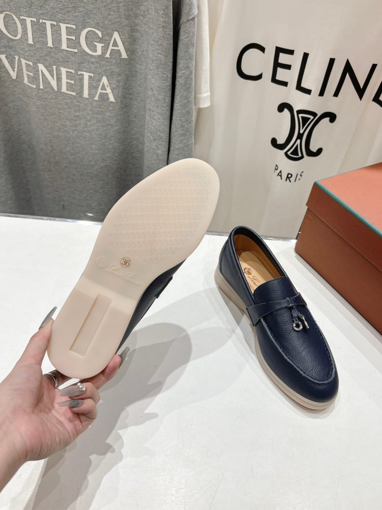 Лоферы жіночі фото 9