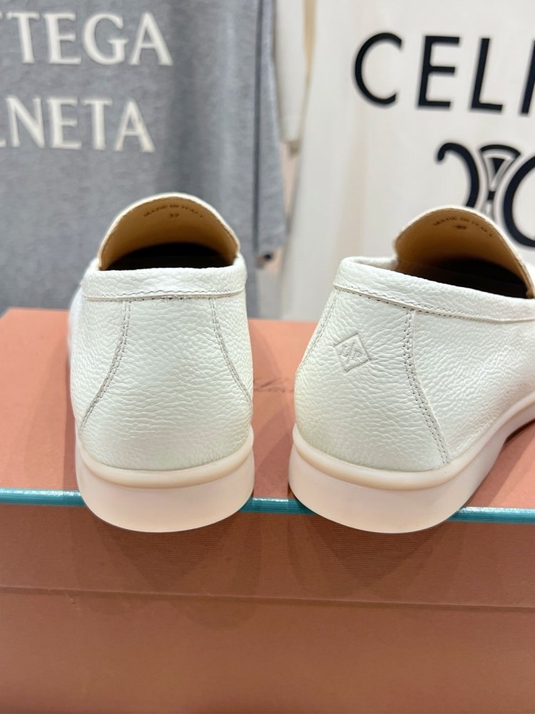 Лоферы жіночі фото 9