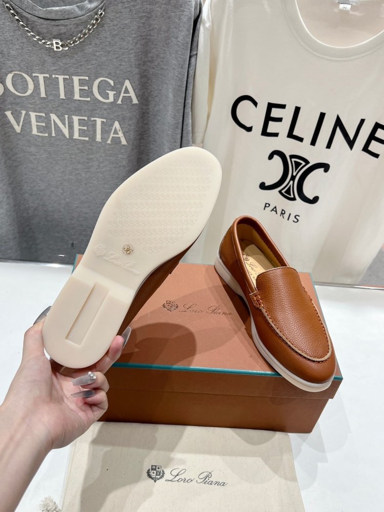 Лоферы жіночі фото 9