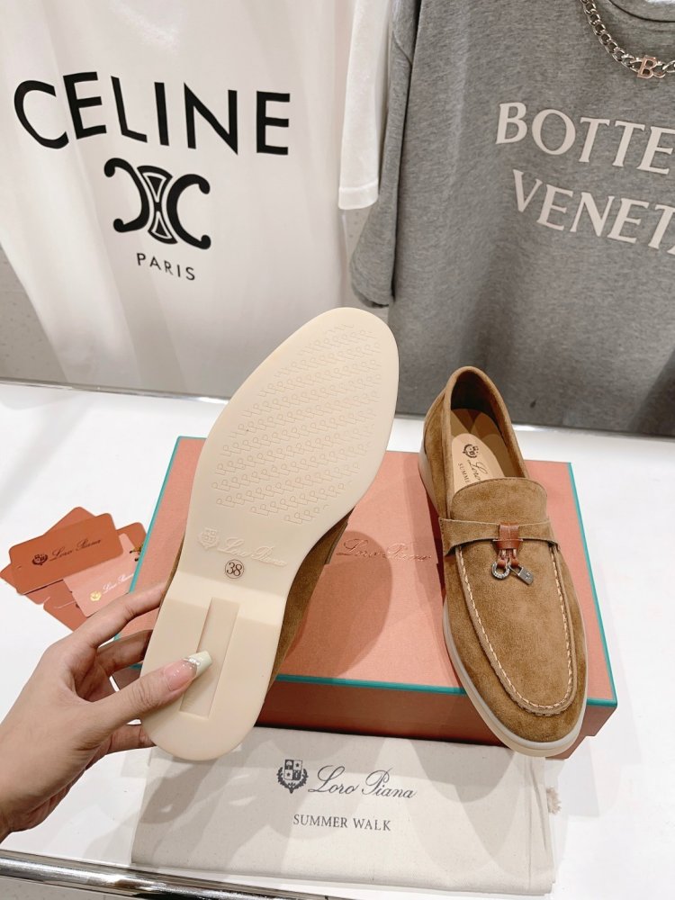 Лоферы женские фото 9