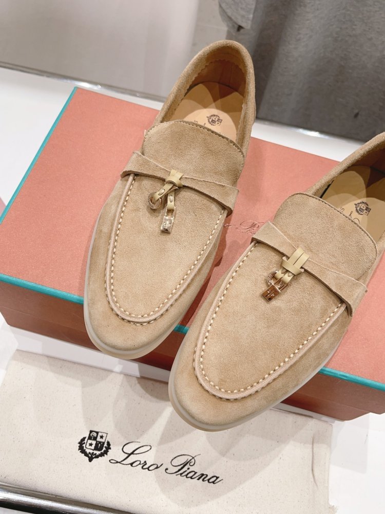 Лоферы женские фото 9