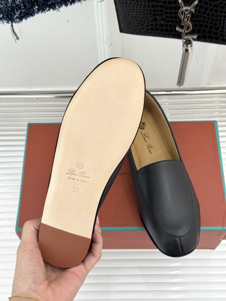 Лоферы жіночі фото 9