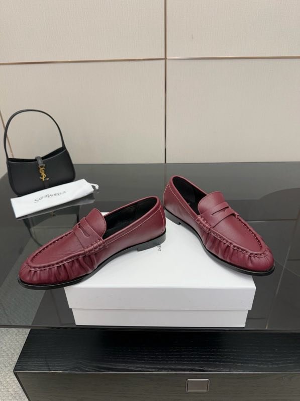 Лоферы жіночі фото 9