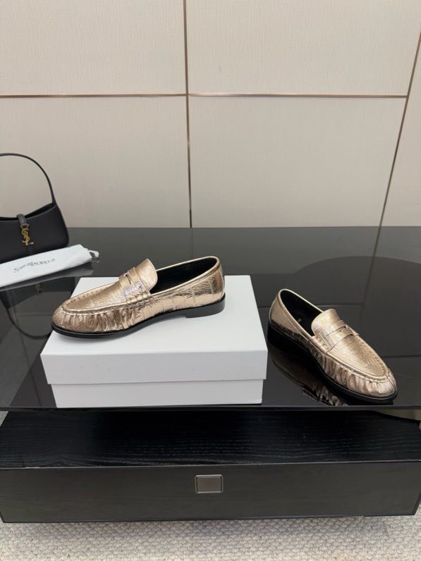 Лоферы женские фото 9