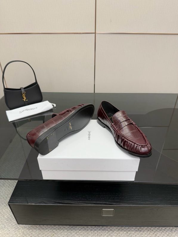 Лоферы женские фото 9