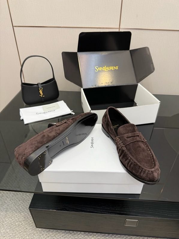 Лоферы женские фото 9