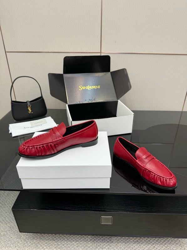 Лоферы женские фото 9