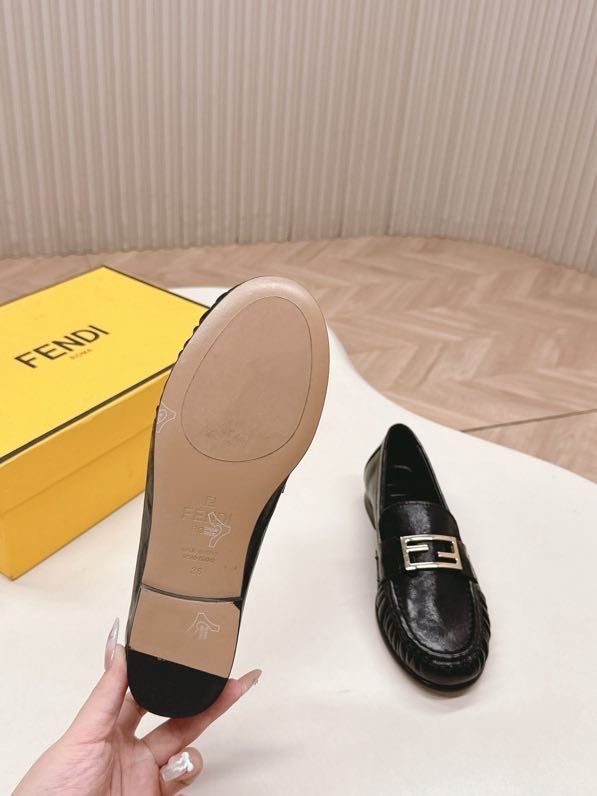 Лоферы женские фото 9