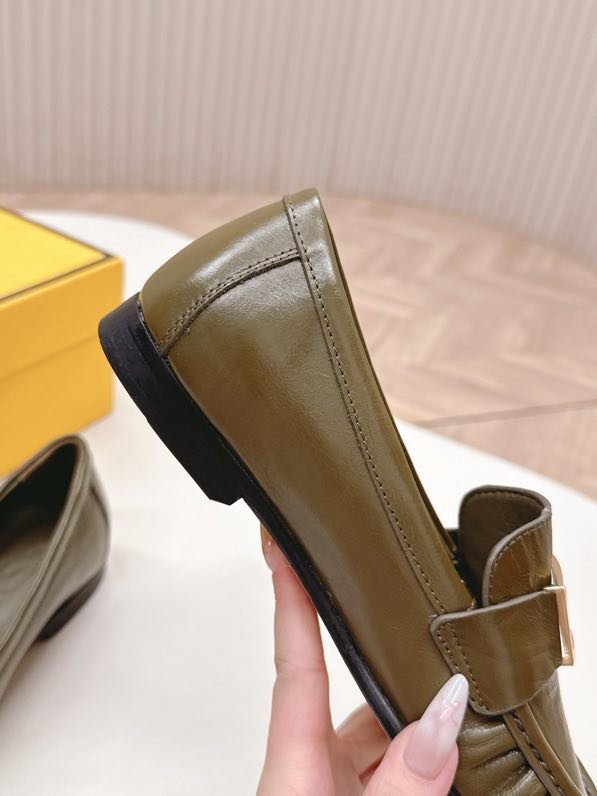 Лоферы женские фото 9