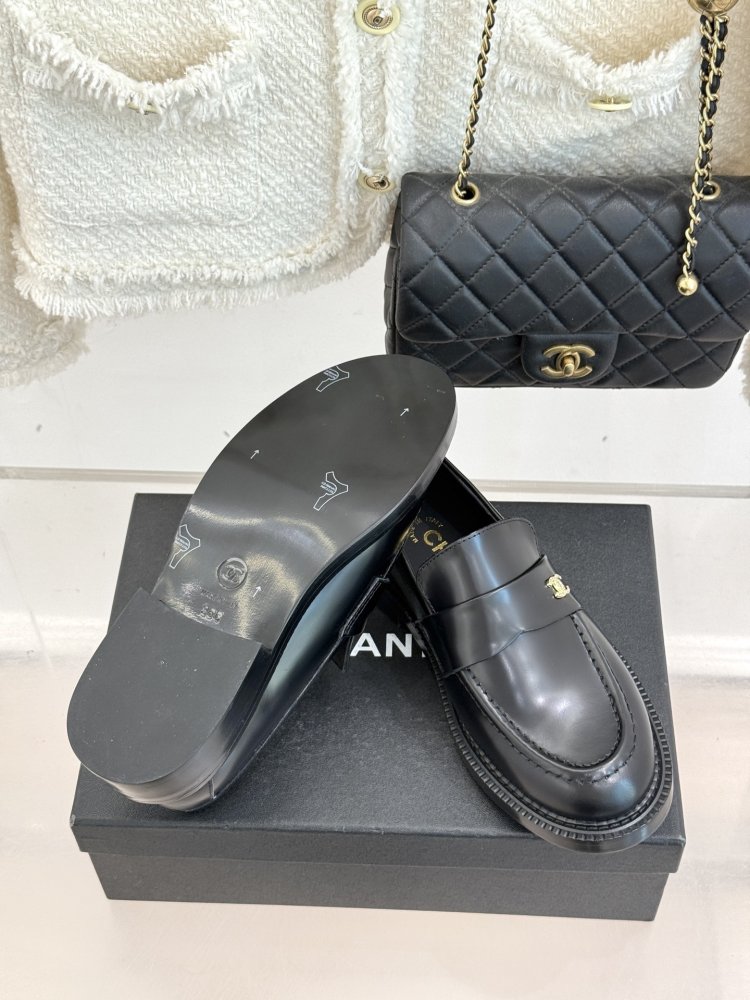 Лоферы жіночі фото 9