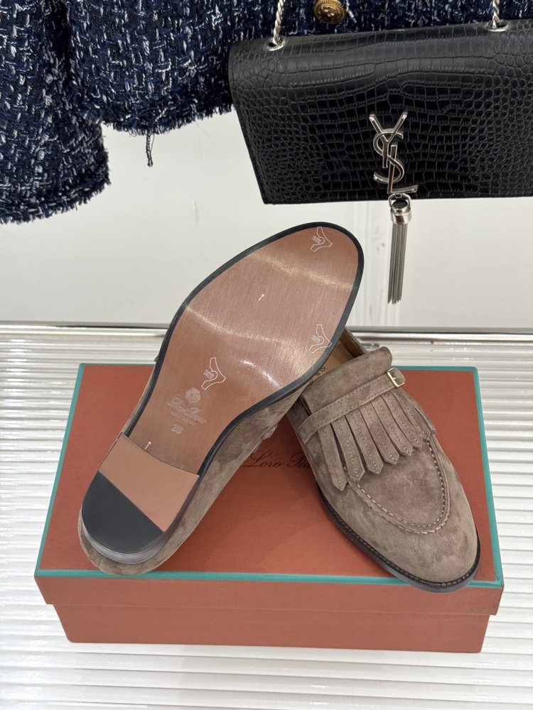 Лоферы женские фото 9