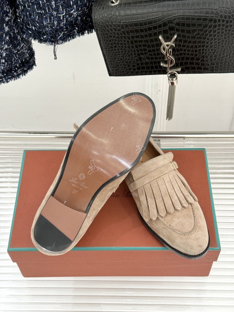 Лоферы женские фото 9