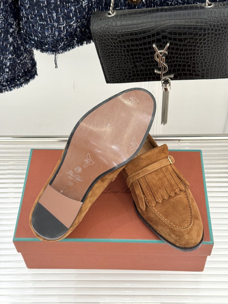 Лоферы женские фото 9