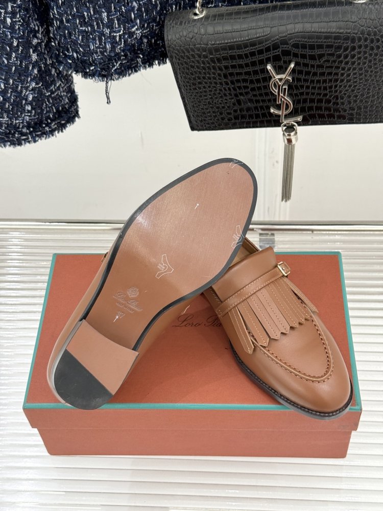 Лоферы женские фото 9