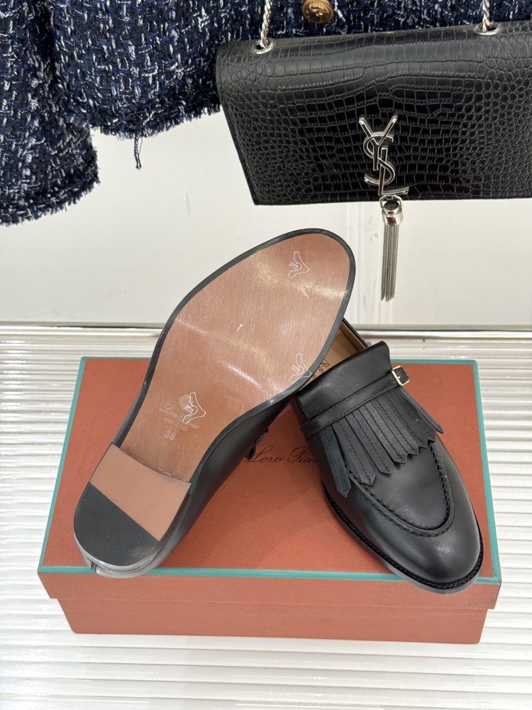 Лоферы женские фото 9