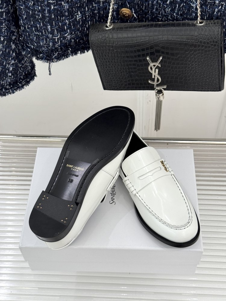 Лоферы женские фото 9