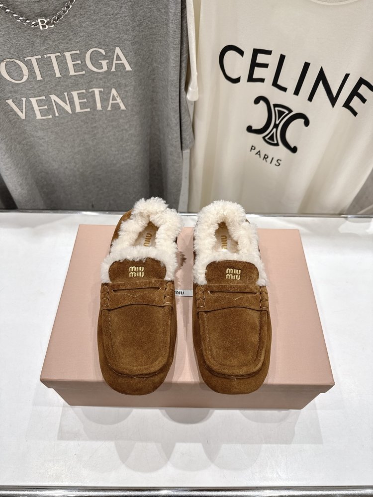 Лоферы зимние на меху женские