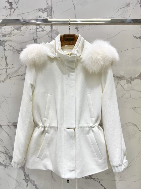 Лыжная куртка с лисьим мехом фото 6