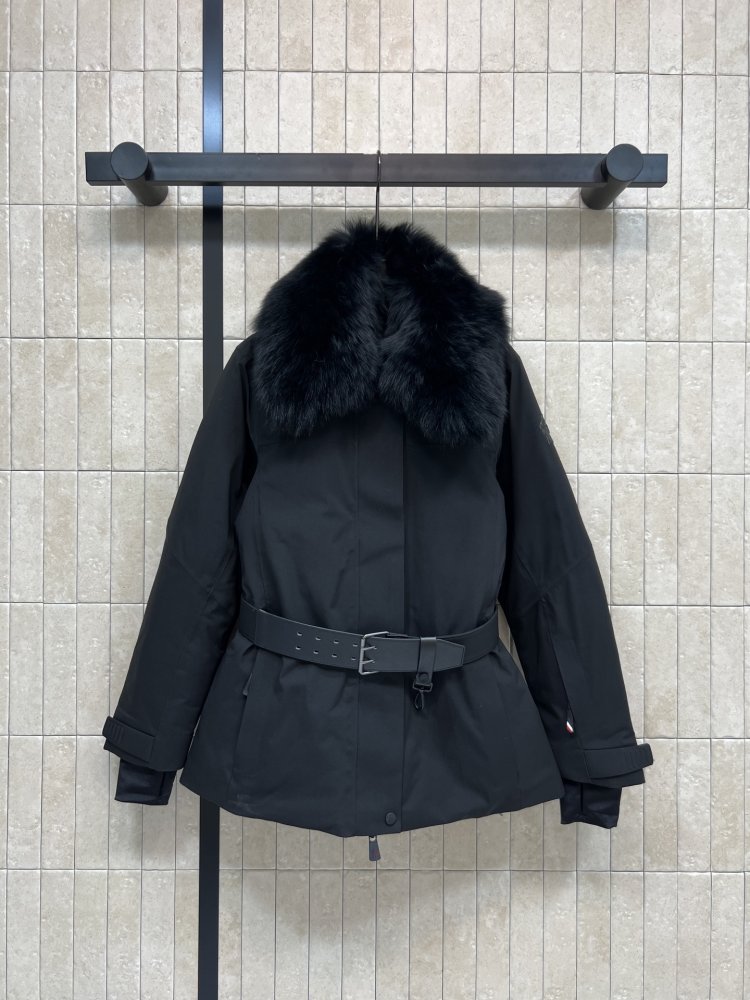 Лыжная куртка женская