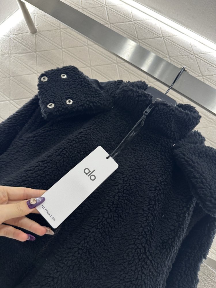 Лыжная куртка женская фото 3