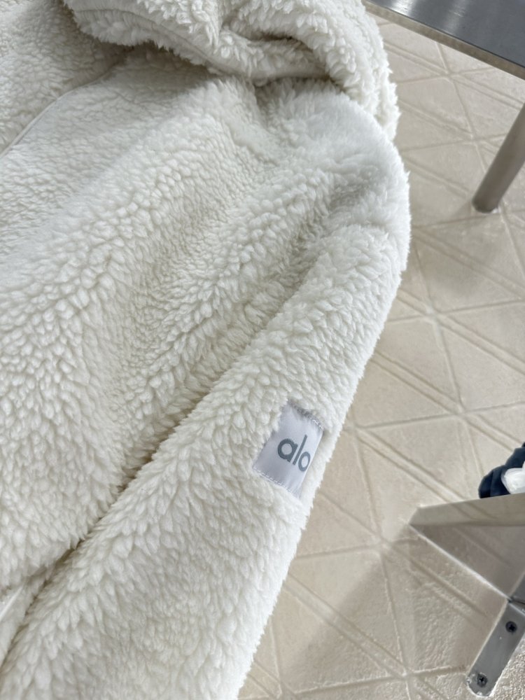 Лыжная куртка женская фото 5