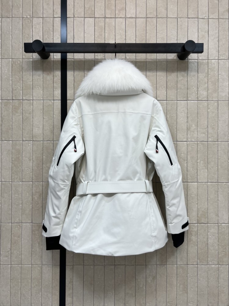 Лыжная куртка женская фото 6