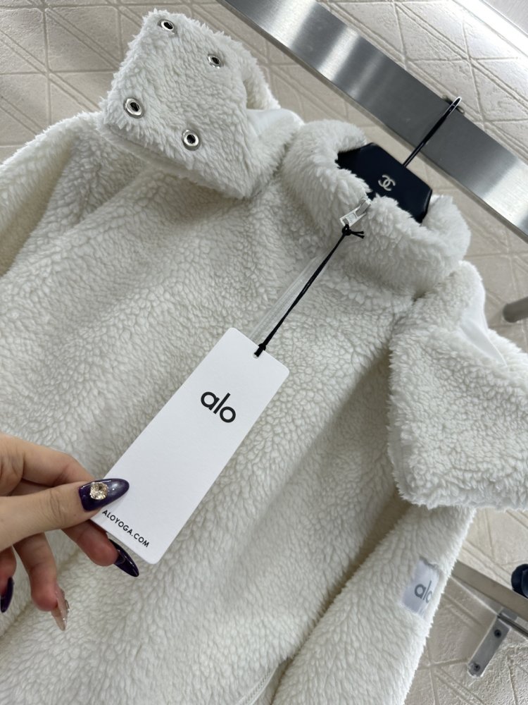 Лыжная куртка женская фото 7