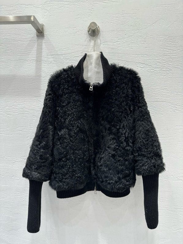 Меховая куртка женская