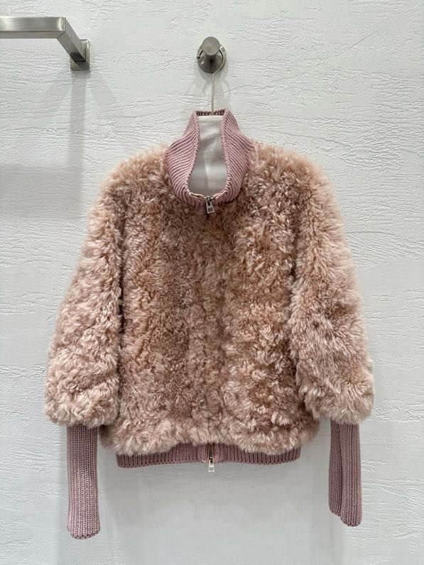 Меховая куртка женская