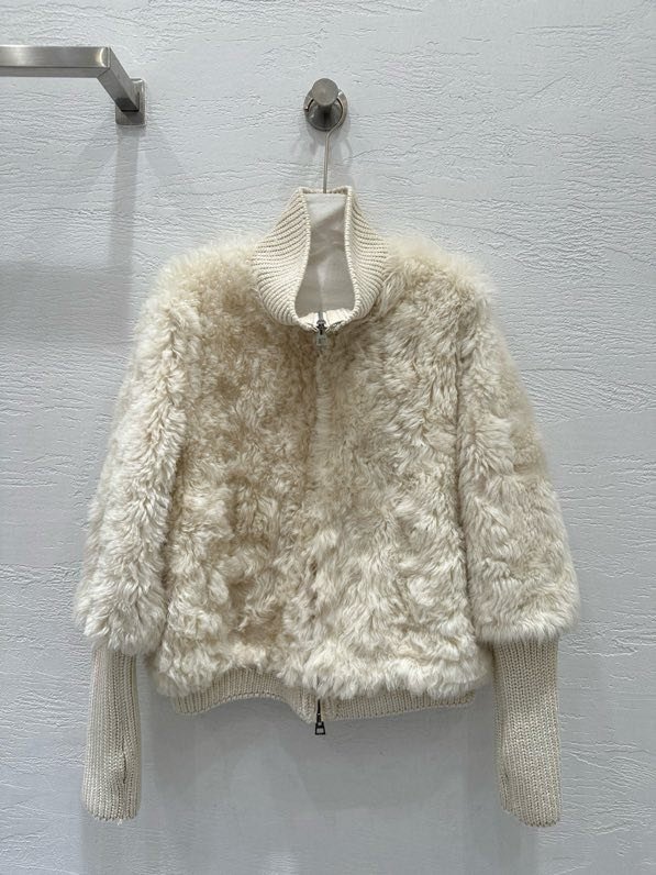 Хутряна куртка жіноча