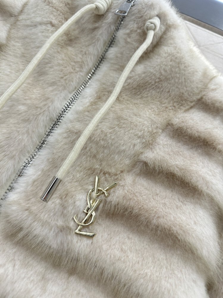 Меховая шуба с капюшоном фото 7