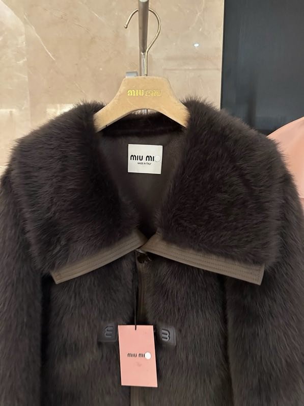 Меховое пальто женское фото 3