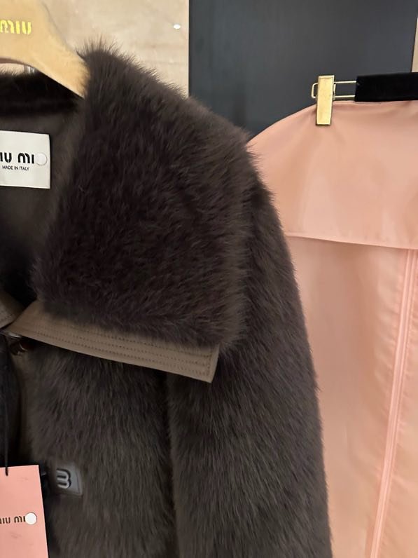 Меховое пальто женское фото 6