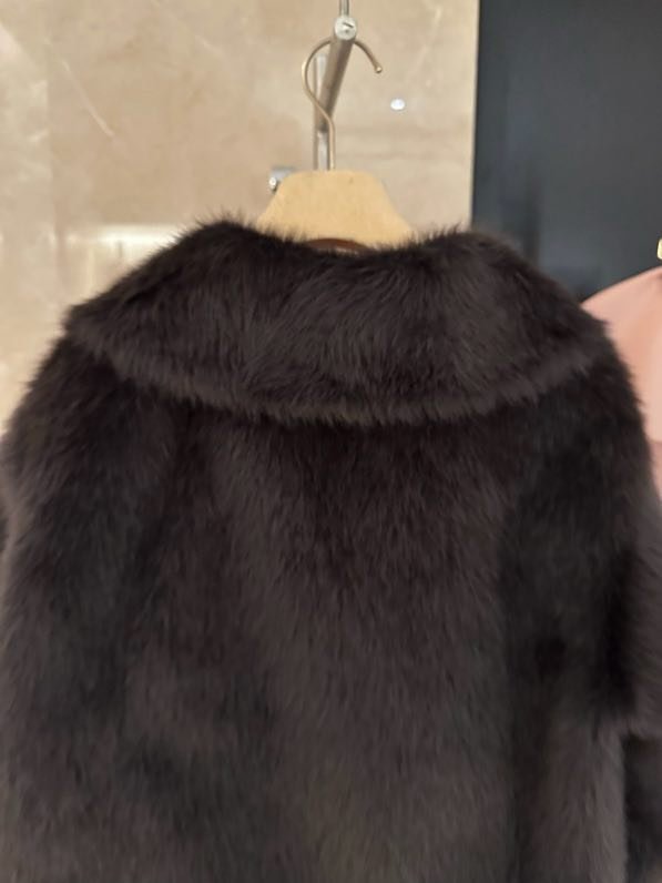 Меховое пальто женское фото 8