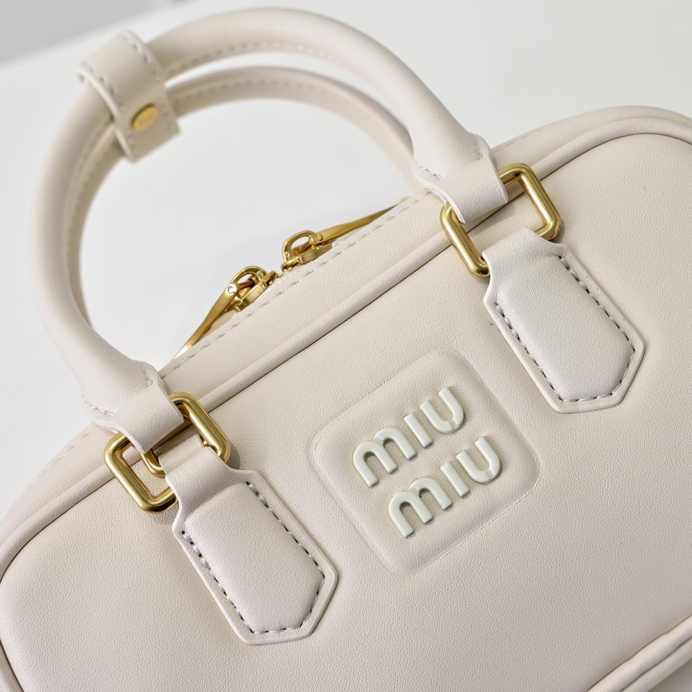 Мини сумка Arcadie кожаная 19 см фото 5