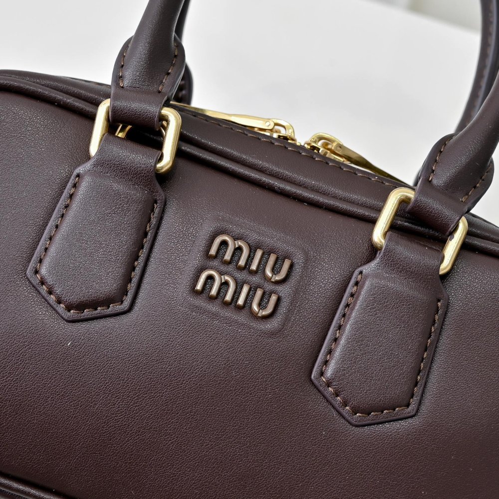 Мини сумка Arcadie кожаная 19 см фото 5