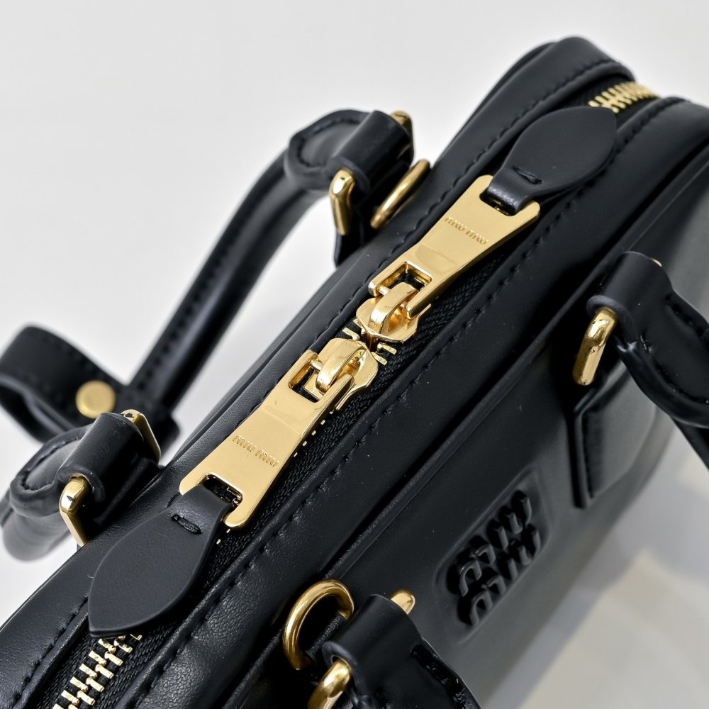 Мини сумка Arcadie кожаная 19 см фото 6